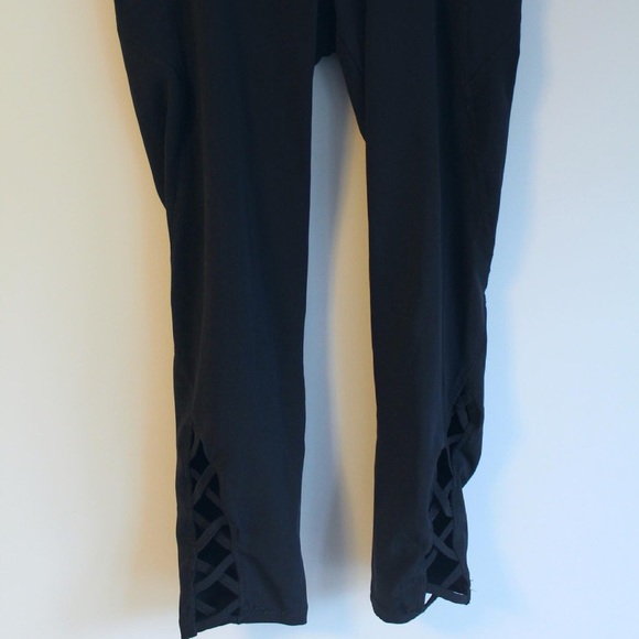 Leggings with Pockets! - Picture 3 of 3